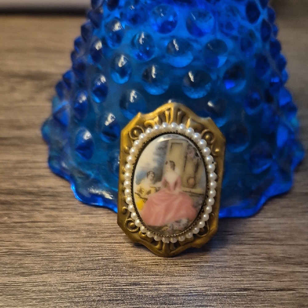 Vintage Victorian Revival Art Deco Cameo Brooch with Faux Pearls